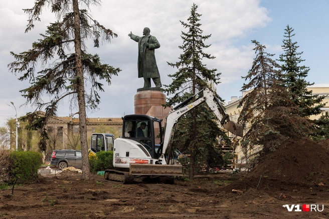 На площади Ленина до окончания работ еще далеко | Источник: Алексей Волхонский / V1.RU