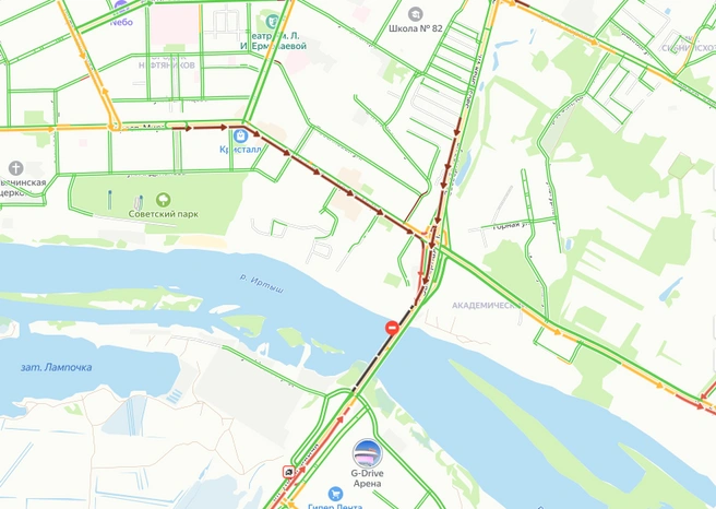 ДТП с автобусами случилось на мосту | Источник: ngs55.ru/maps-traffic