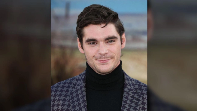 RJ Mitte хвалили за «мощное» исполнение роли Уолтера Уайта-младшего. | Источник: MEGA