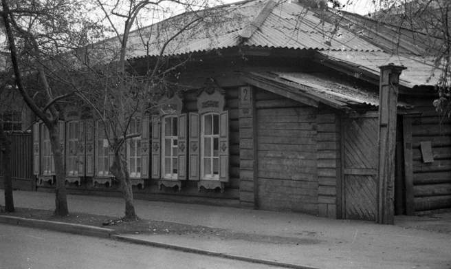 В советские годы усадьба была жилым домом, который находился на балансе управления внутренних дел | Источник: Автор неизвестен / Pastvu.com