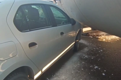 26-тонная цистерна упала на машину в Уфе