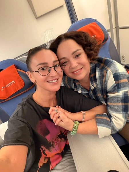 Ольга Бузова с мамой Ириной Александровной | www.starhit.ru