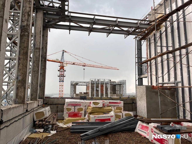 Дом выглядит так, как будто там все еще идет стройка  | Источник: предоставлено Марией Щербаковой-Санду