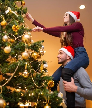 Сколько стоит украсить новогоднюю елку в 2025 году