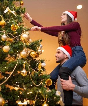 Сколько стоит украсить новогоднюю елку в 2025 году