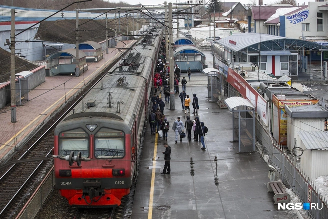 У электричек в Новосибирске огромный потенциал, только заняться им всерьёз никак не могут | Источник: Густаво Зырянов / NGS.RU