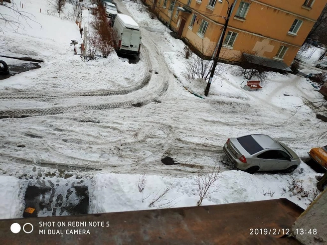 жалобы петербуржцев на неубранный снег | Источник: фото с сайта gorod.kis.gov.spb.ru