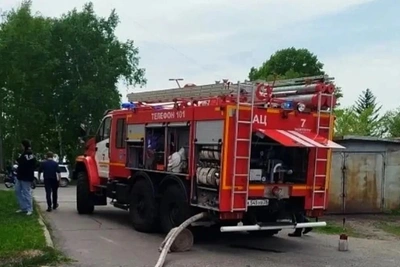 В Благовещенске потушили пожар в бане на Горького
