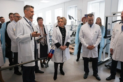 Матвиенко оценила ход строительства областной поликлиники