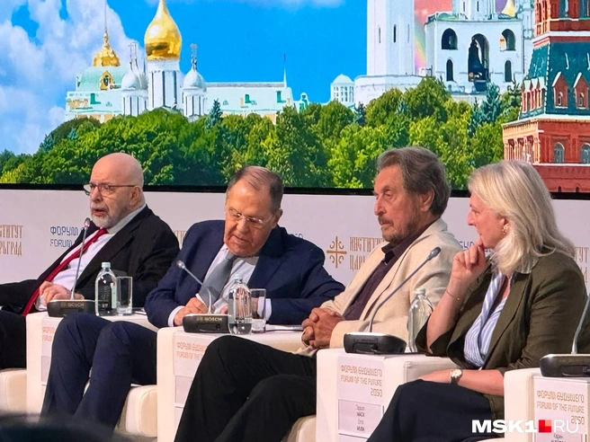 На дискуссию с участием иностранца собрался полный зал | Источник: Александра Какасьева / MSK1.RU