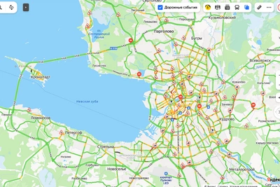 Дачные пробки парализовали Петербург: рекорд на КАД