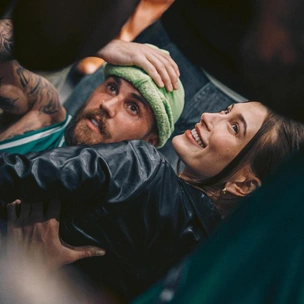 «Живем одним днем»: Хейли Бибер откровенно рассказала о проблемах в браке с Джастином