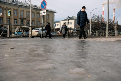 Кузбассовцы жалуются на лед на улицах и плохую уборку