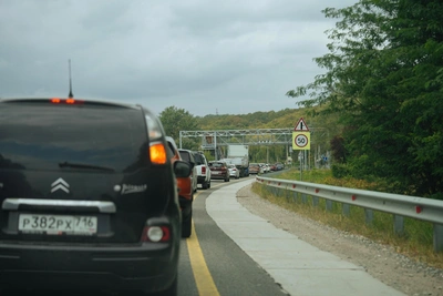 Traffic Jam in Goryachy Klyuch Reaches 5 km