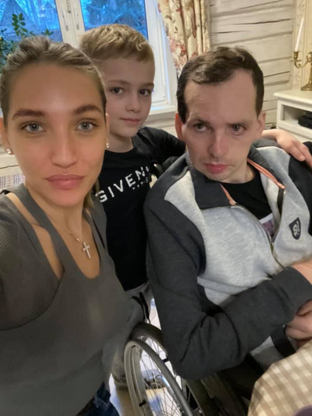 Дарья и Алексей Янины с сыном
