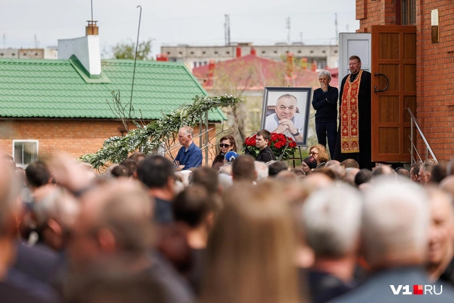 Рассказываем, как прошли похороны Александра Назарова | Источник: Алексей Волхонский / V1.RU