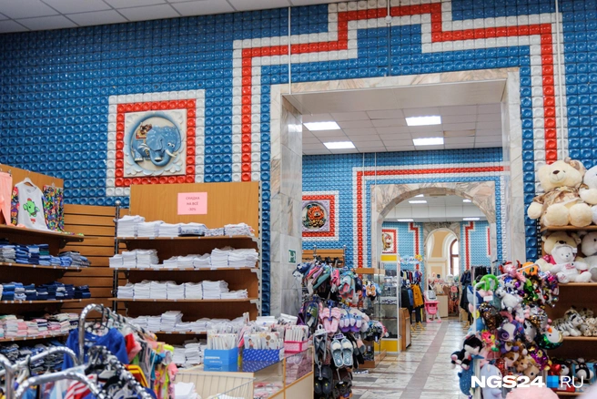 Плитку делали по спецзаказу на КрАЗе в 1988-м | Источник: Мария Ленц / NGS24.RU