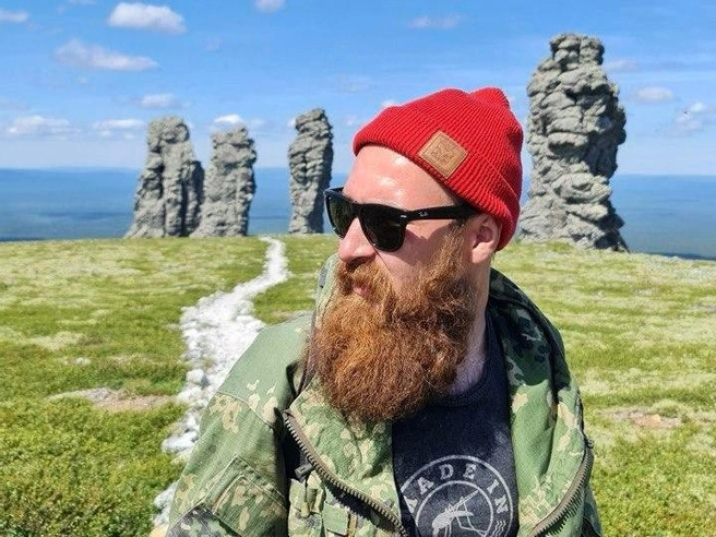 Одно из направлений деятельности Максима&nbsp;— организация вертолетных туров на Маньпупунёр | Источник: Максим Кудряшов