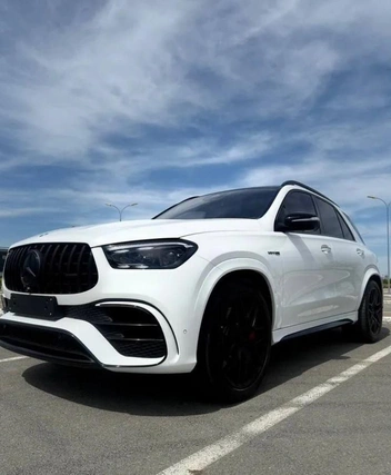 Стекла Mercedes можно тонировать с пульта | Источник: «Авито»