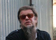 Галанин о Гребенщикове*: «Не все дорогие люди рядом с ним, он их покинул — в этом вся беда»