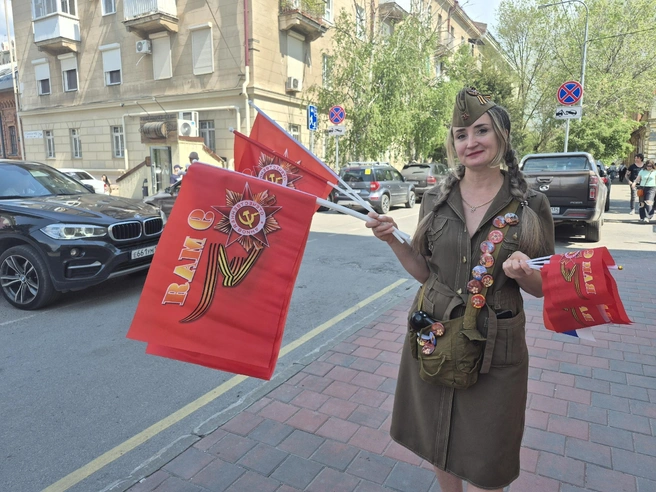 Значки с символикой 9 Мая — популярный сувенир на память | Источник: Ирина Яковлева / V1.RU
