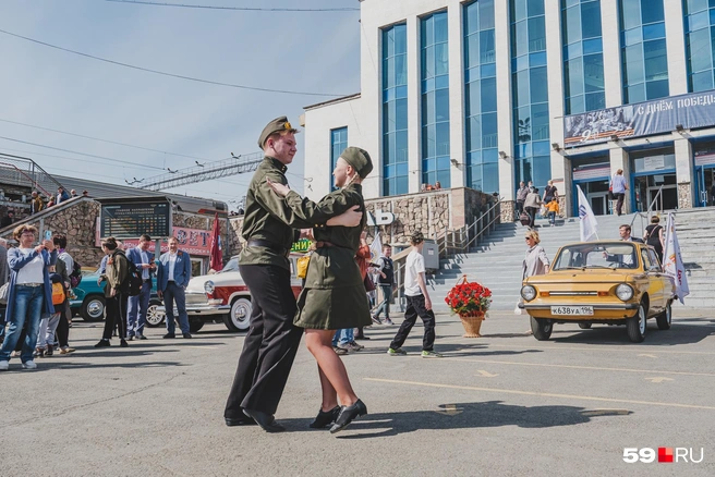 На площади звучали военные песни | Источник: Тимофей Калмаков