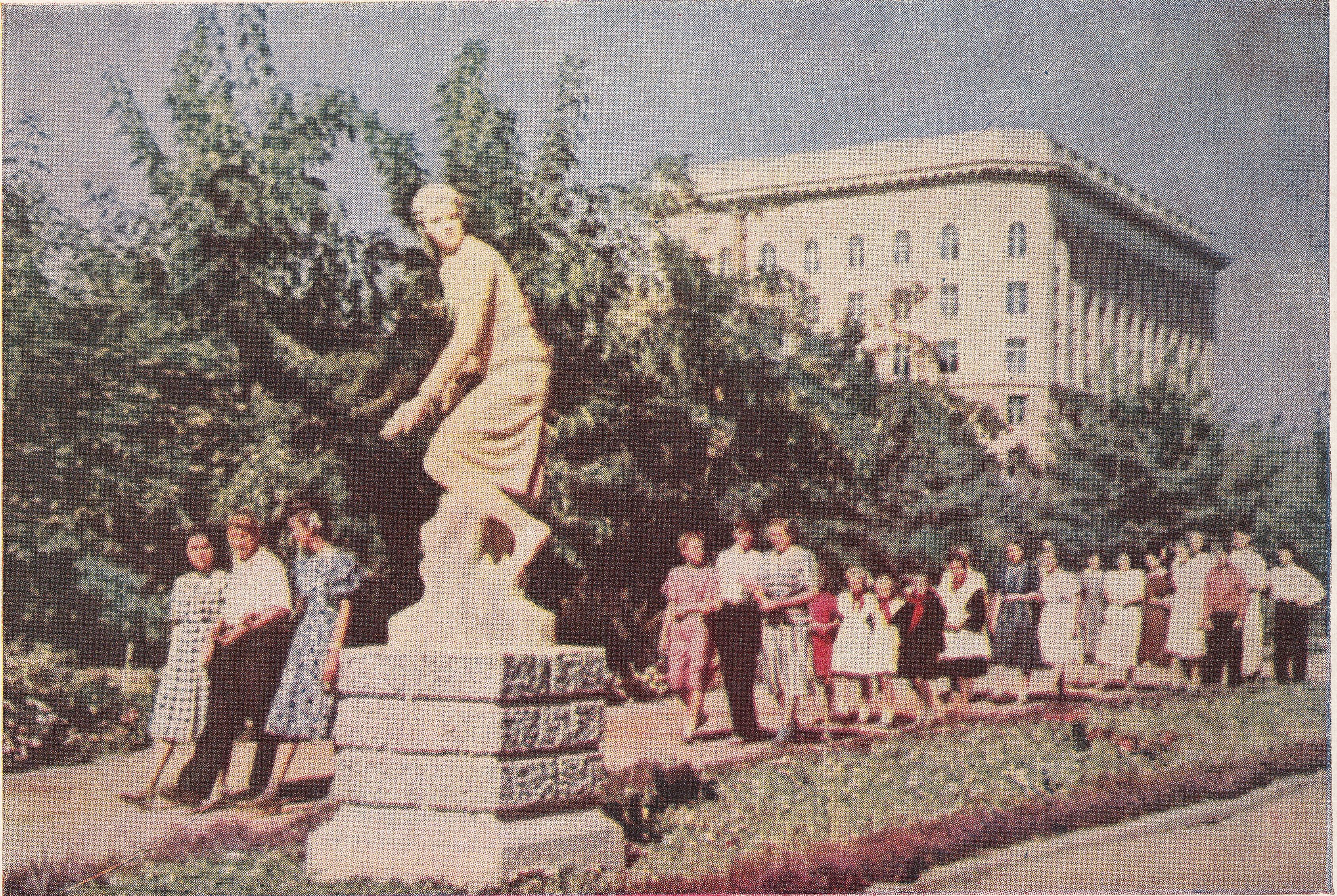 «Имени вождя всех времен и народов»: смотрим, каким был Волгоград в 1952 году