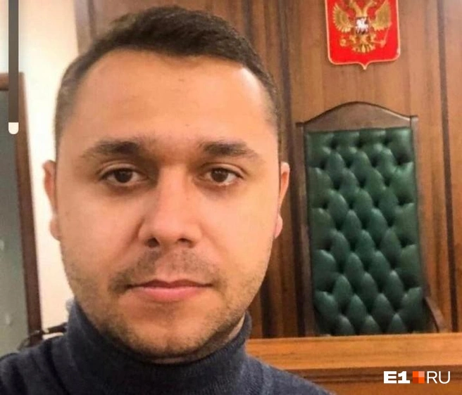адвокат Олег Шестаков защищает Савелия | Источник: читатель E1.RU