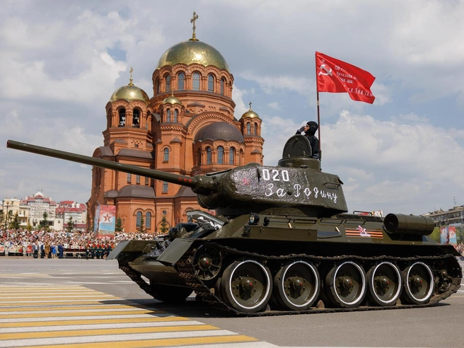 В этом году на параде не было представлено современное вооружение. | Источник: Алексей Волхонский / V1.RU