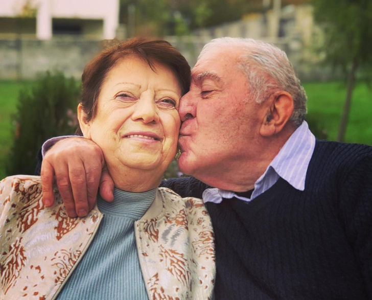 Сосо Павлиашвили показал трогательное фото с венчания пожилых родителей