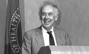 Умер Джеймс Уотсон — легендарный биолог, открывший структуру ДНК