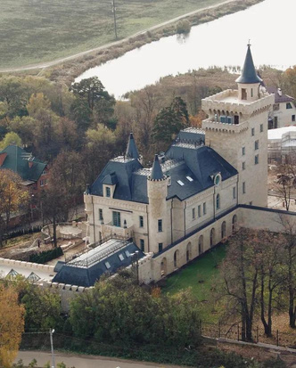 6 интересных фактов и фото замка Галкина и Пугачевой: дом за 700 миллионов рублей