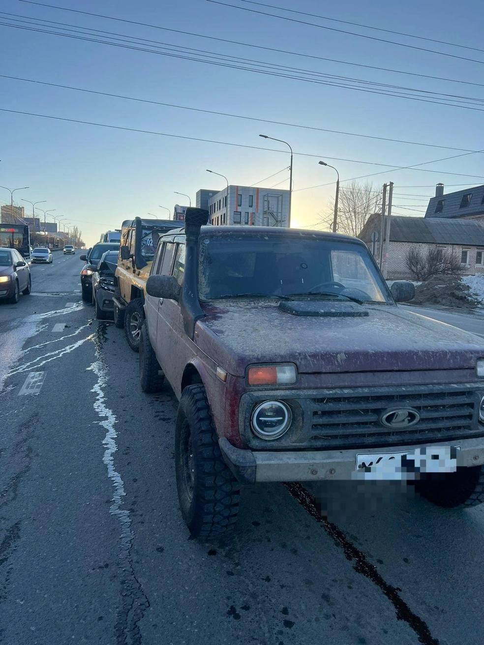 В Волгограде четыре автомобиля собрали массовую аварию - 25 февраля 2024 -  V1.ру