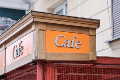 В Волгограде предпринимателям грозят штрафы за вывески