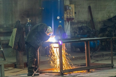 Omsk company seeks welders with salary from 120,000 rubles