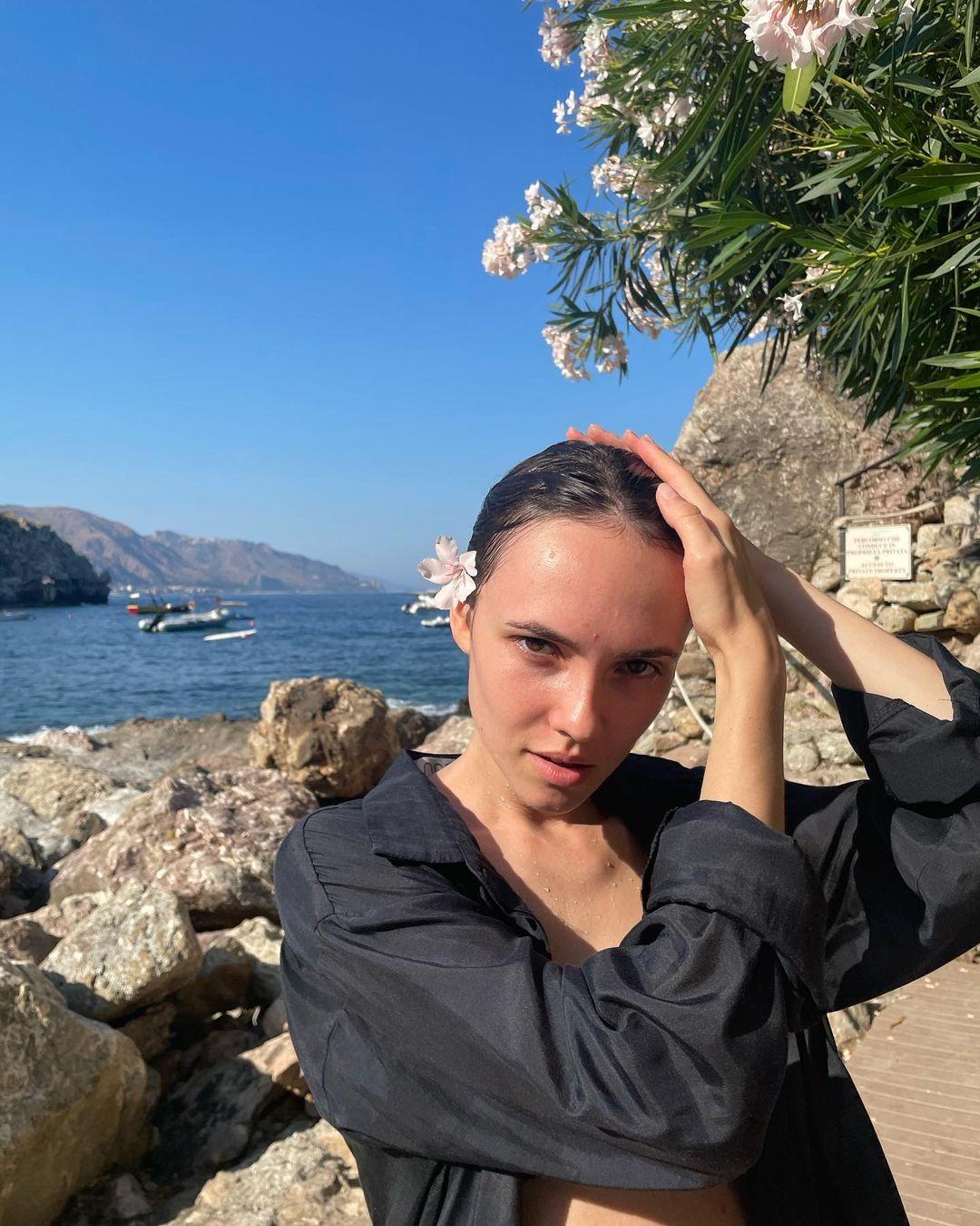 Девушка стася. Девушка стася. Стася милославская. Девушка стася. Стася милославская колл центр.