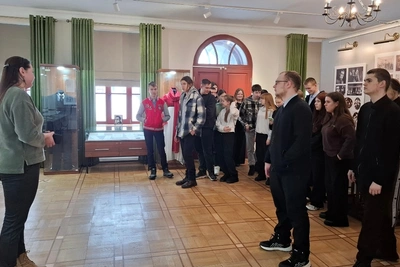 100 человек посетили выставку о Грибоедове по Пушкинской карте