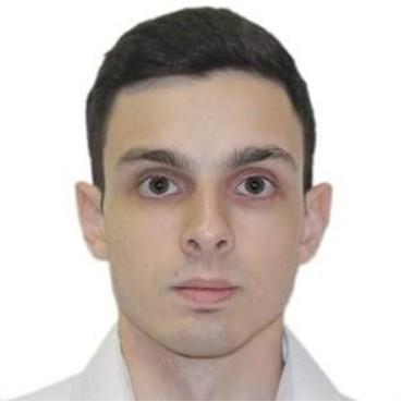 Роман Резников