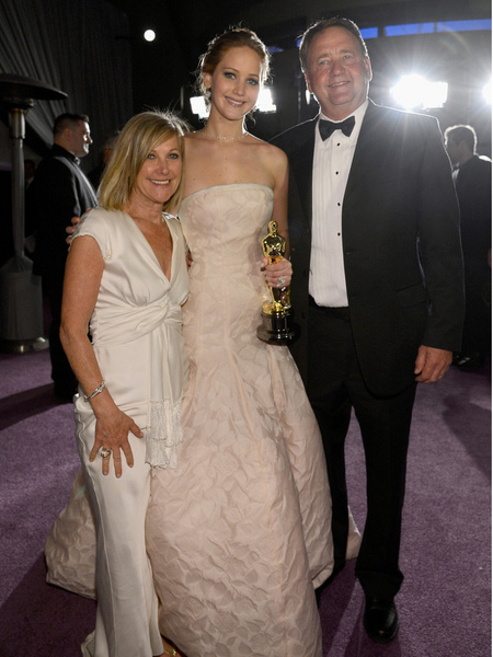 С родителями и «Оскаром», 2013 год