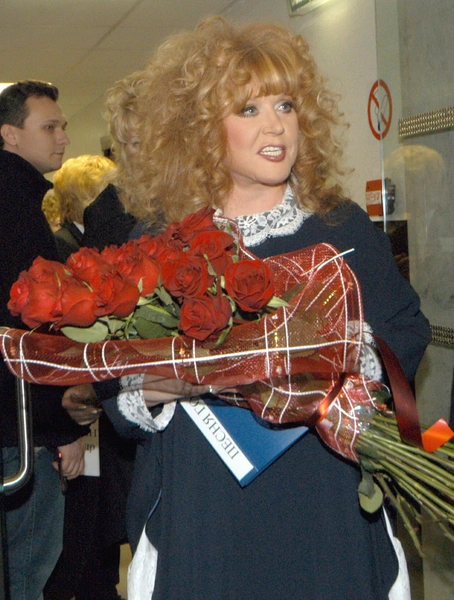 Алла Пугачева | www.starhit.ru