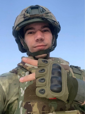 Никита зашел в подъезд, где сильно воняло газом, и помог женщинам выйти на улицу | Источник: Никита Потехин