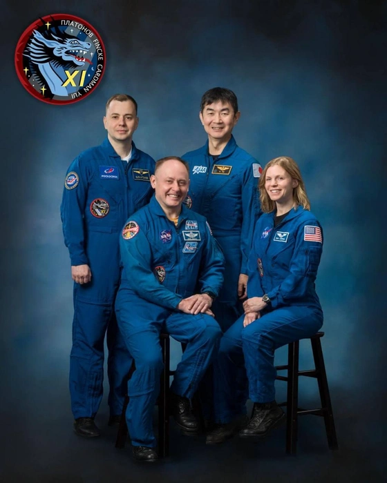 Старт пилотируемого корабля Crew Dragon с россиянином на борту перенесли | Источник: Роскосмос