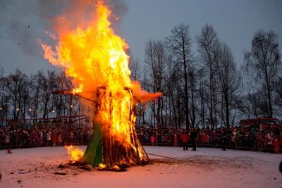 Масленица в Старом городе Якутска: игры, концерты и забавы