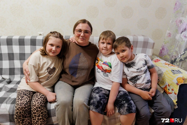 Все дети в семье — талантливые, увлеченные и очень улыбчивые | Источник: Ирина Шарова / 72.RU