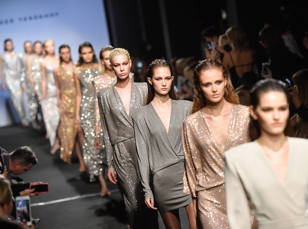 Показ Alexander Terekhov SS18 | marieclaire.ru