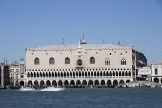 Дворец дожей, Венеция, 1309–1424 гг., арх. Филиппо Календарио, Николо Бараттьеро | Источник: ZUMA Press, Inc./Legion Media
