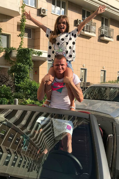 Дмитрий Тарасов с дочерью
