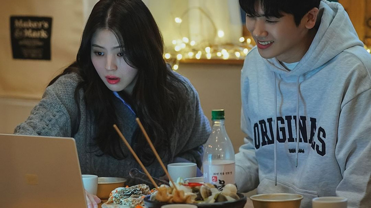 «Любовь — это доширак»: Пак Хён Шик и Хан Со Хи рассказали о съемках в дораме «Саундтрек №1» и своем любовном опыте 😍