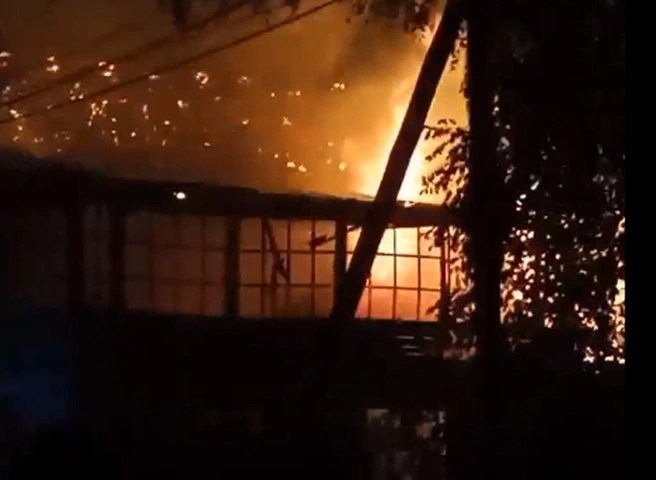 Загоревшийся детский сад в Сапожке тушили пять пожарных расчетов | ya62.ru