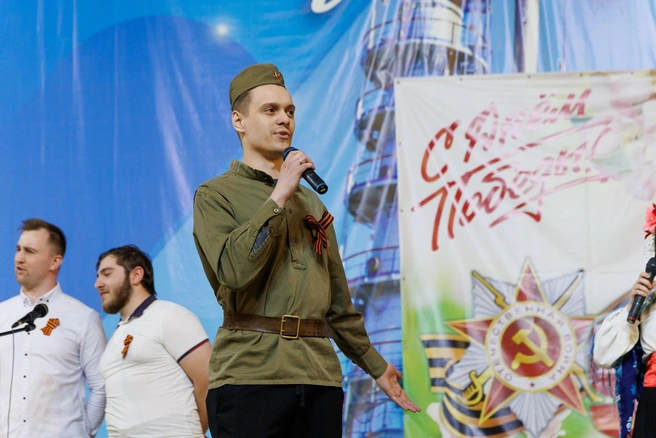 Победители получили денежные призы от компании | Источник: ГК «Титан»